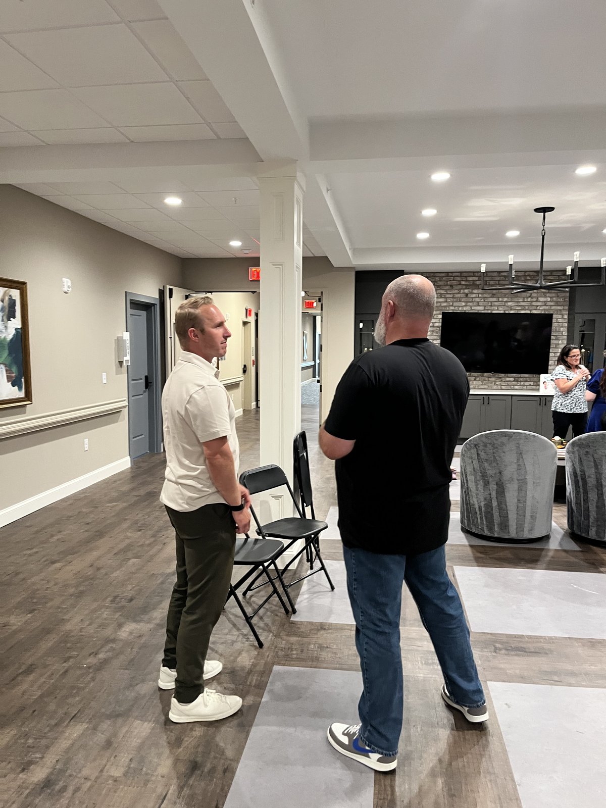 Working one-on-one with a business owner